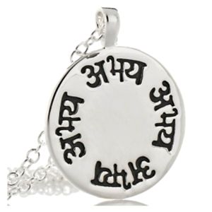 ISO - Me & Ro "Robin by Me & Ro" Fearlessness Round Charm BRACELET